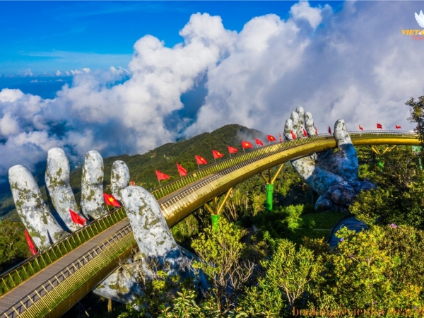 Ba Na Hills & Golden Hand Bridge Full day Tour from Hoi An & Danang